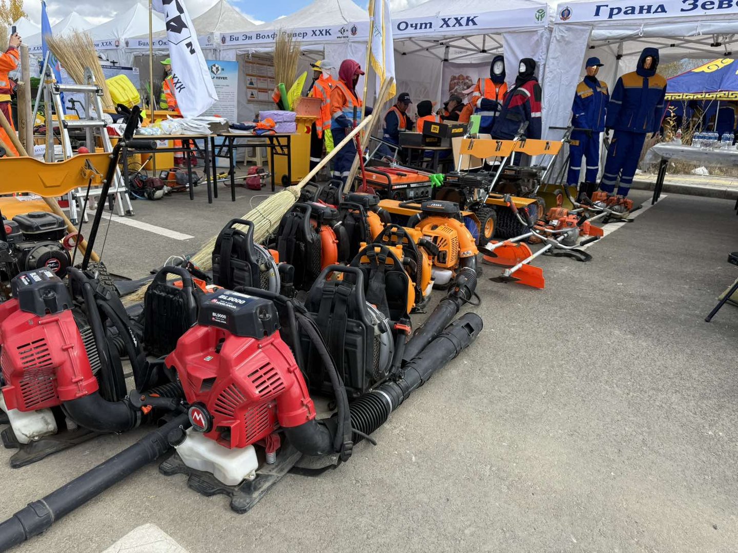 7f2b65ed0bf84c71ba529f5a23331ad9