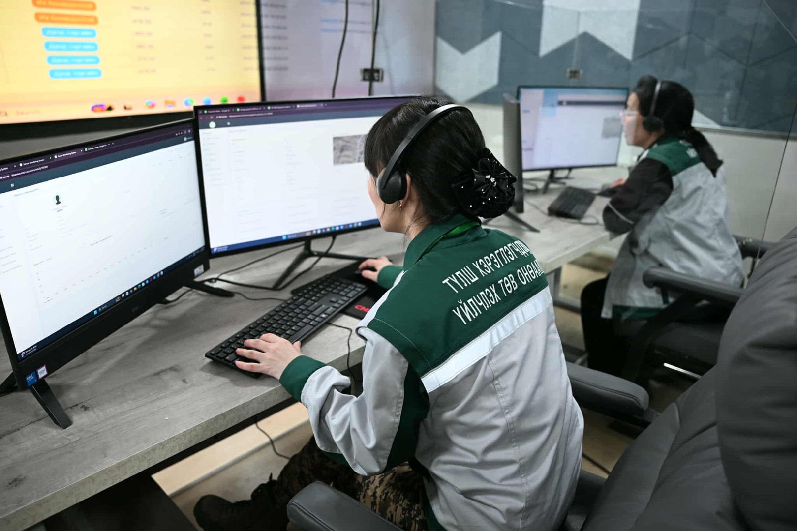 b644f37df1544f4498bc05d2ce819af4