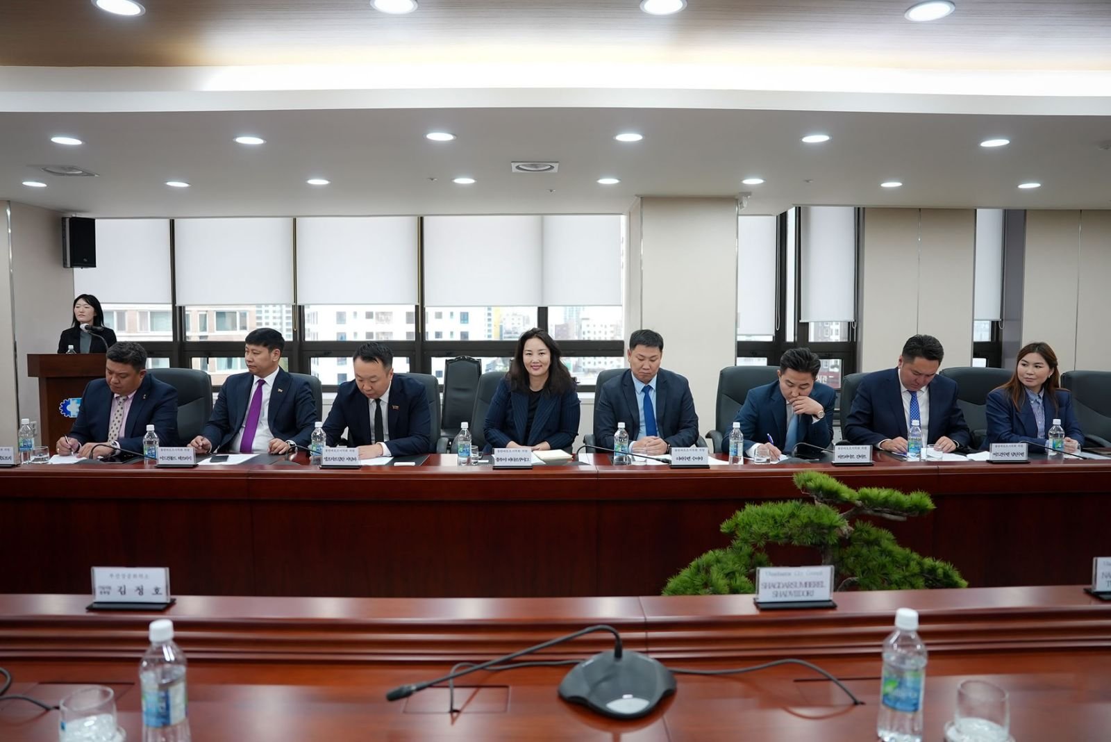 e7976690e31748d5a2cadc978554a565