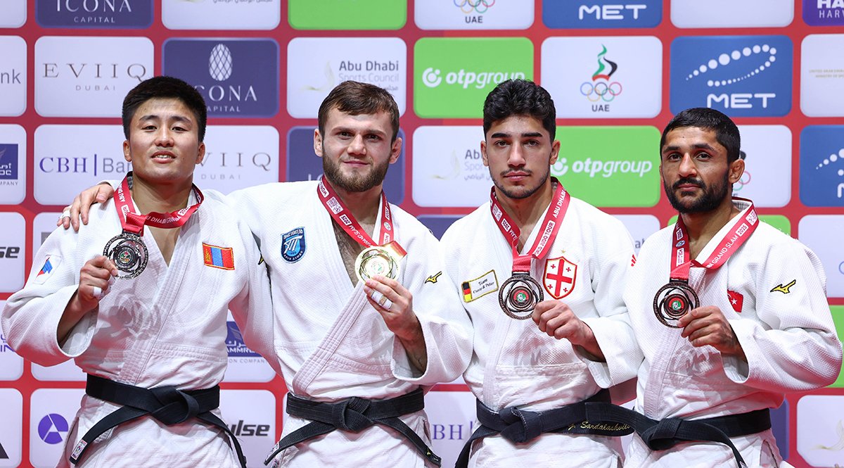 4f835757ad614cfeb1cdfe212c69b48d