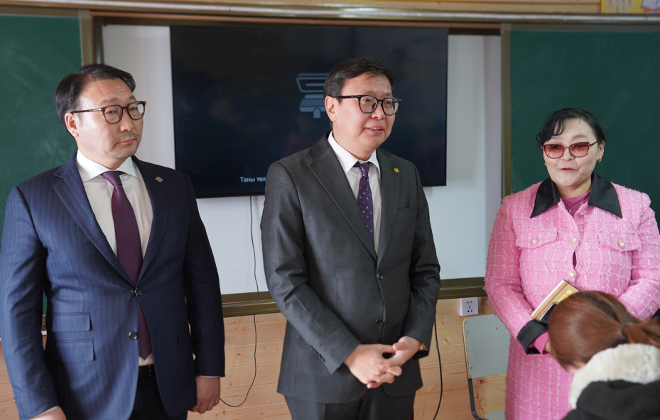 87cd2160fff84eaa83202a7425a72bfb