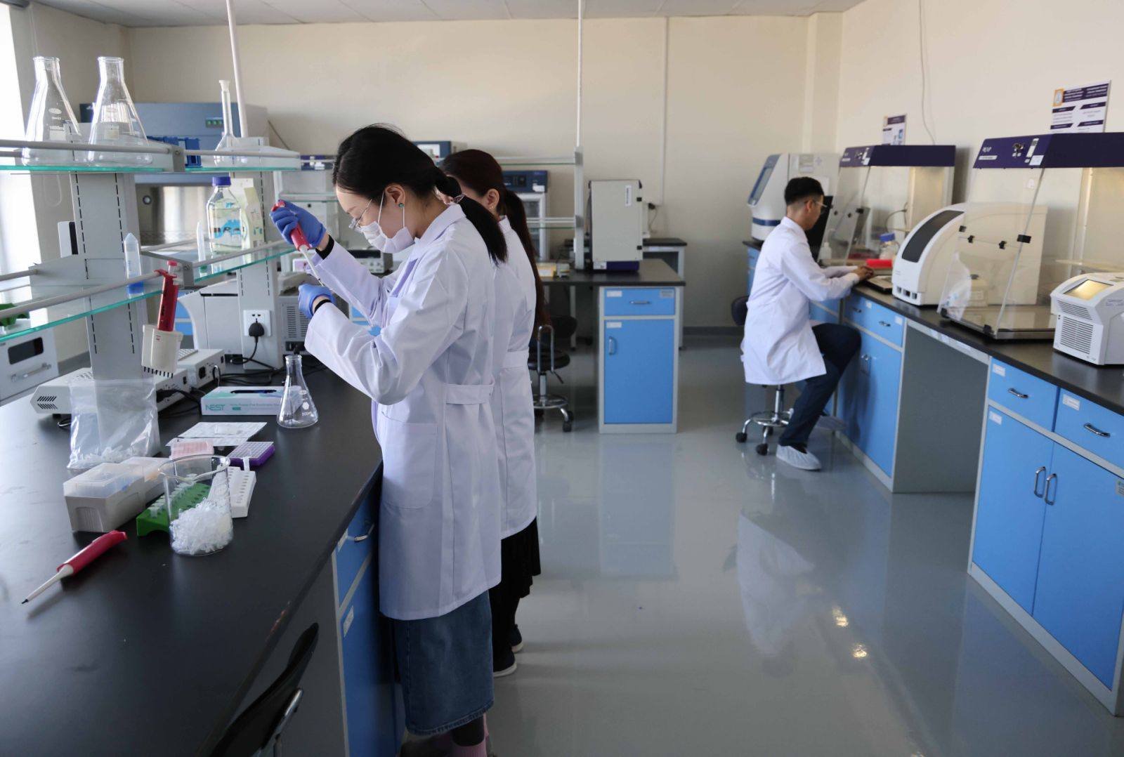 0c93a7b3be394cfb9c214631dd8148ae