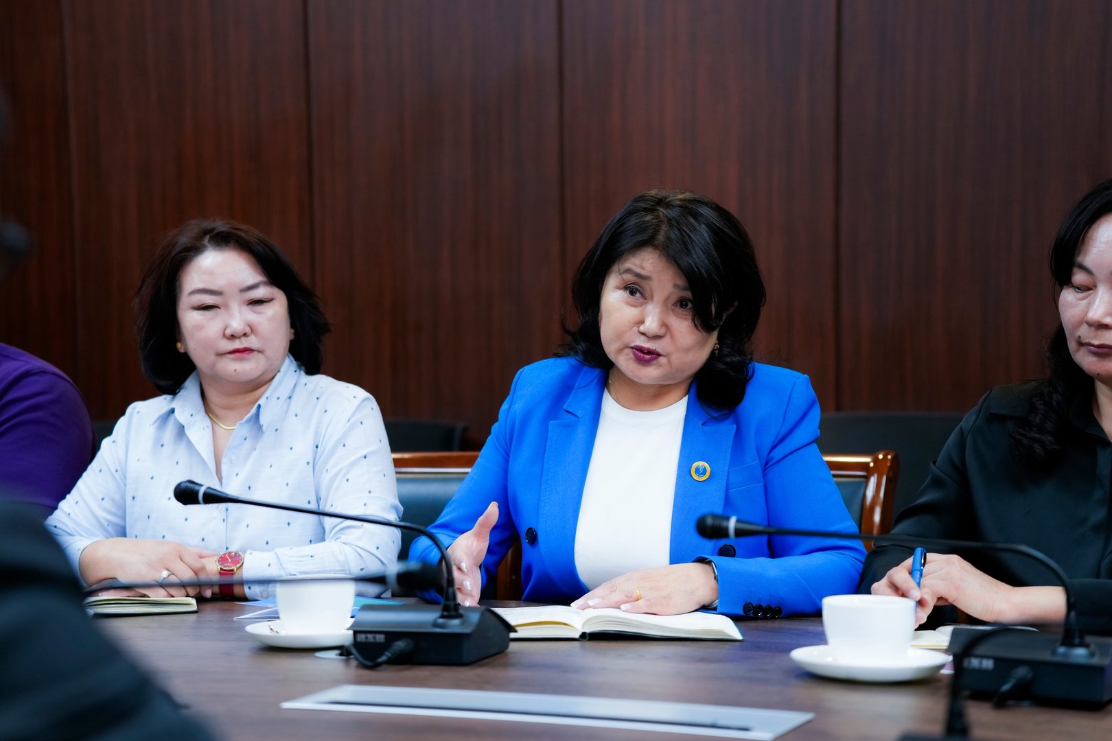 7ce9060db6b243bd8c794e296845350e