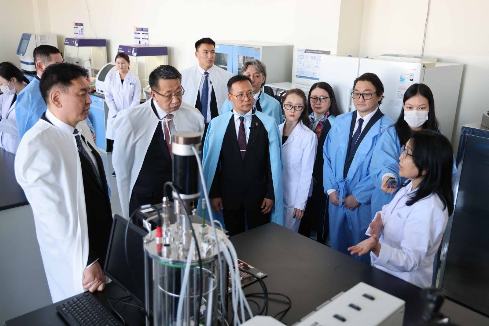 a4b86dd765d24a3eb8409c3cb4ffe03a