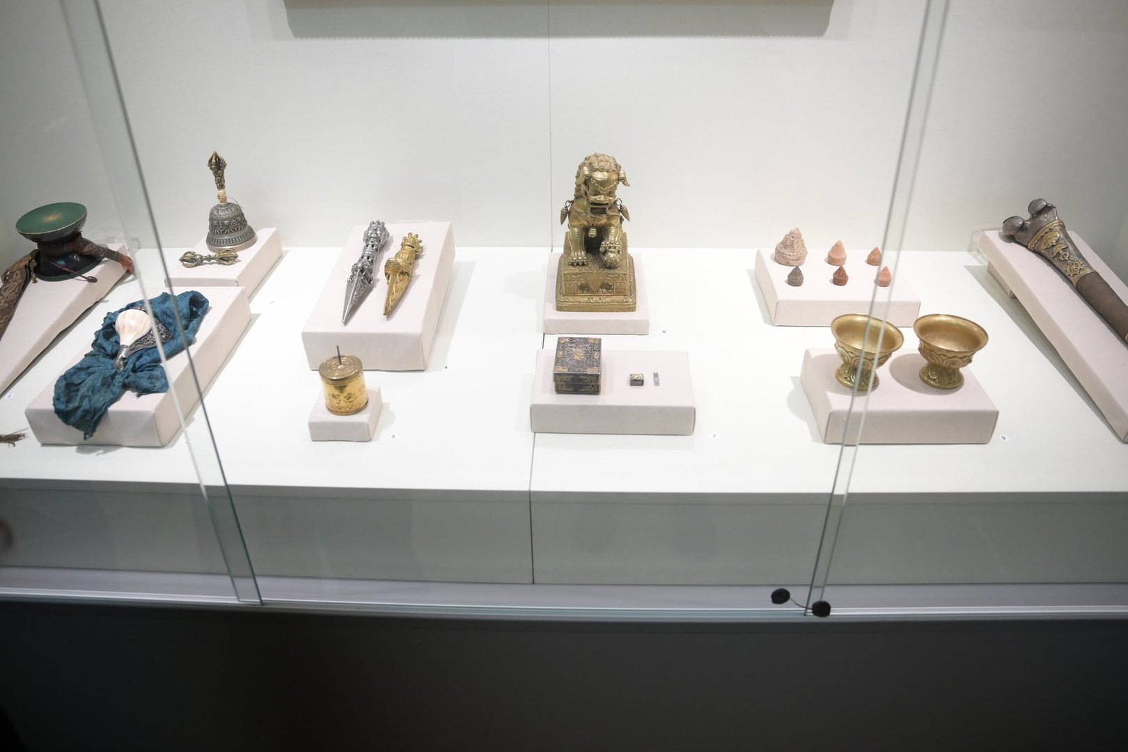 bcda94ce09d544f9a4a95f27ab27ccea