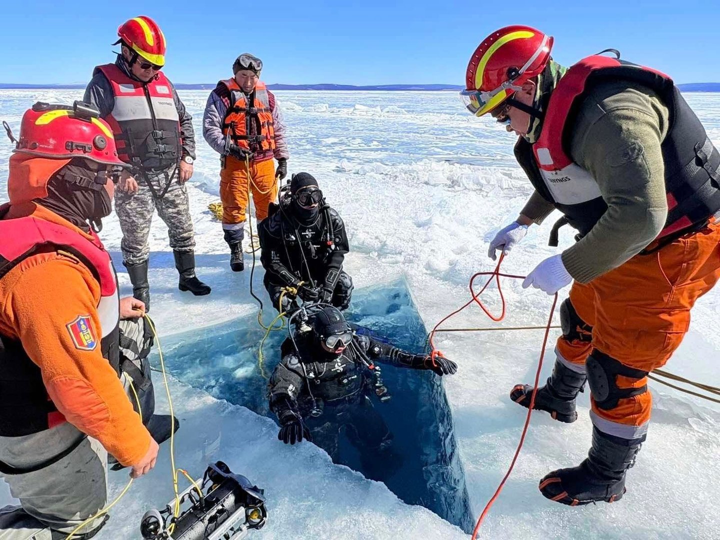 e061153a4c9546528a55d7db2a9b85b0